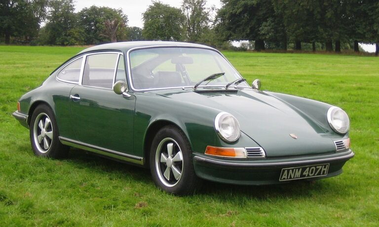 Old Porsche